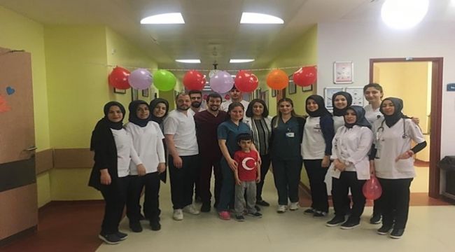 Üniversite öğrencileri hasta çocukları unutmadı