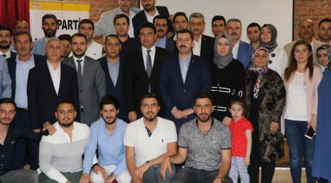 AK Karaköprü, iftarda bir araya geldi