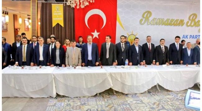 Başkan Ağan vatandaşlarla bayramlaştı