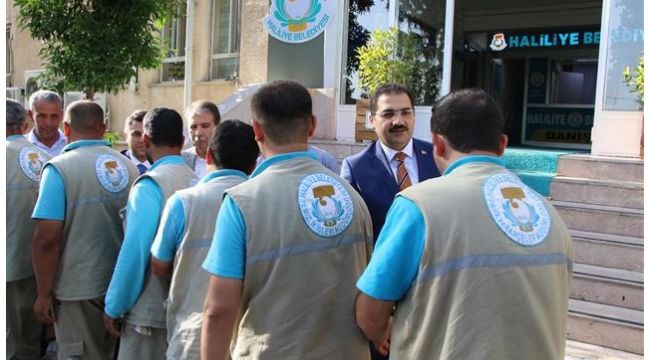 Başkan Canpolat temizlik personeli ile bayramlaştı