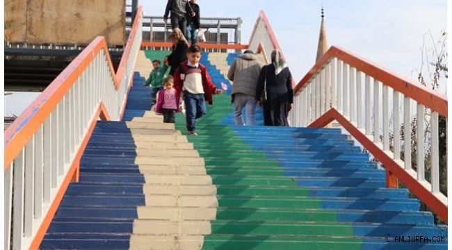 Urfa'nın üst geçitleri canlanıyor