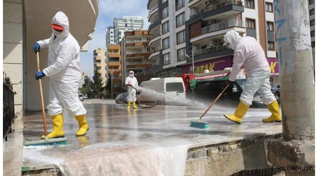 Karaköprü'de dezenfekte timi Çankaya'da