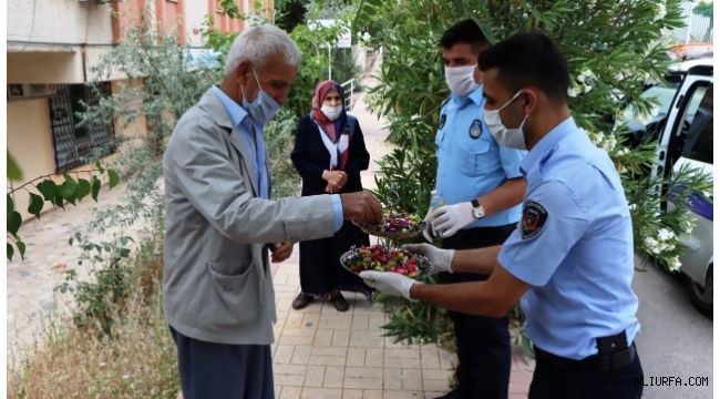 Şanlıurfa Büyükşehir 65 yaş üstü vatandaşları yalnız bırakmadı