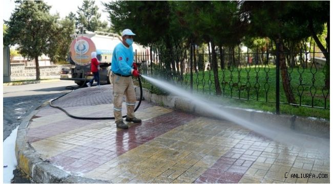 Haliliye Belediyesi'nden sokak sokak dezenfekte çalışması