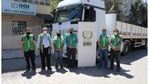 Şanlıurfa'dan İdlib'e insani yardım tırı gönderildi