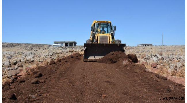 Siverek kırsalında yol çalışmaları sürüyor