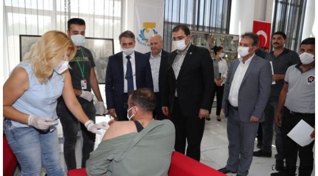 Haliliye Belediyesi'nde Aşı Standı Kuruldu