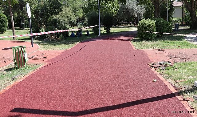 Büyükşehir parklardaki yürüyüş yollarını yeniledi