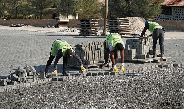 Haliliye'de Kilitli Beton Parke Çalışmaları Sürüyor