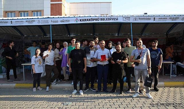 Üniversite Öğrencilerinden Karaköprü Belediyesi Standına Yoğun İlgi