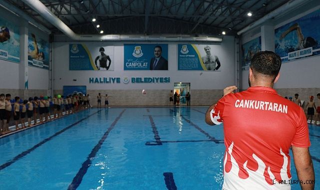 Haliliyeli Çocuklar, Yaz Tatilinin Keyfini Havuzlarda Çıkarıyor