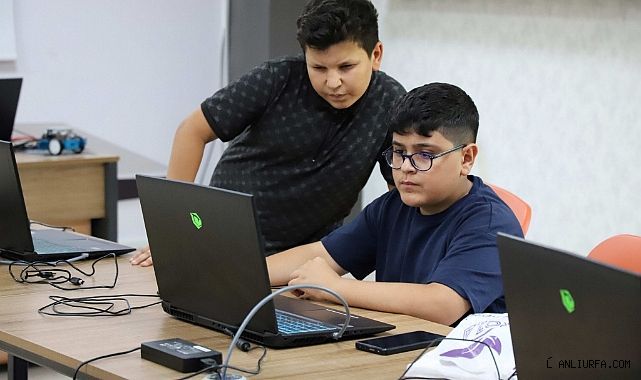 Karaköprü'de Çocuklar Yaz Tatilini Bilim Merkezinde Değerlendiriyor