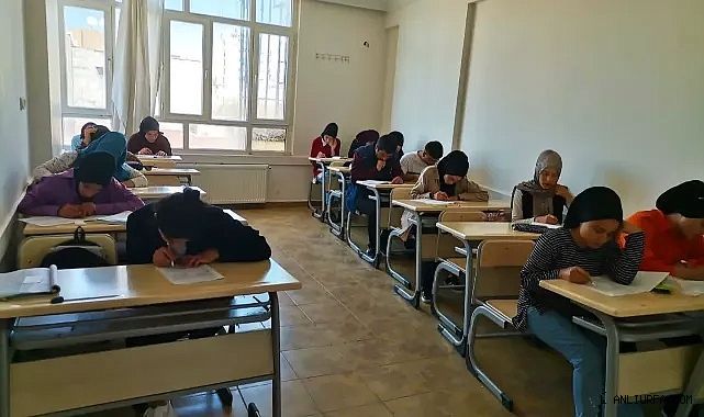 Siverek'te 80 öğrenci belediye kurslarında üniversiteye yerleşti