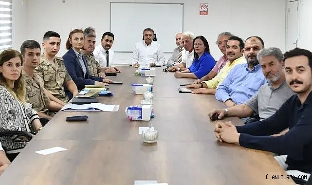 Vali Şıldak Viranşehir'de muhtarlarla buluştu