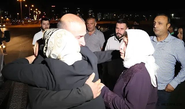 Emine Şenyaşar yıllar sonra oğluna kavuştu!
