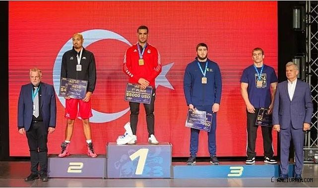 Şanlıurfalı Boksör Emrah Yaşar, U22 Avrupa Şampiyonu Oldu