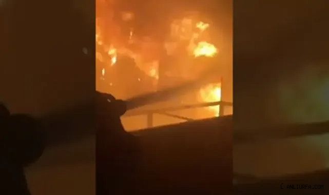 Urfa'nın ilçesinde yangın paniği!