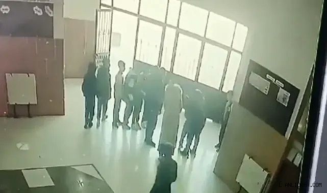 Urfa'da öğrencinin boğazına sakız kaçtı! İmdadına öğretmen yetişti!