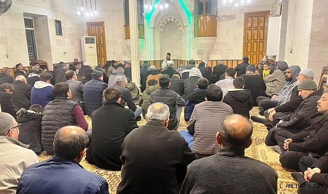 İz Bırakanlar Cemiyeti Berat Kandili Özel Programına Yoğun İlgi