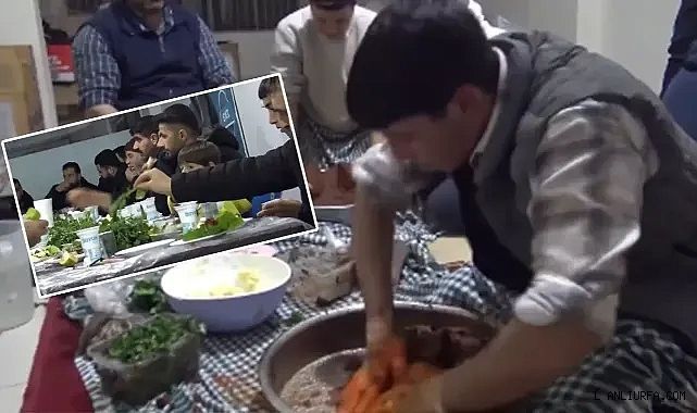 Urfa'da mahalle muhtar adayından çiğ köfteli kampanya!