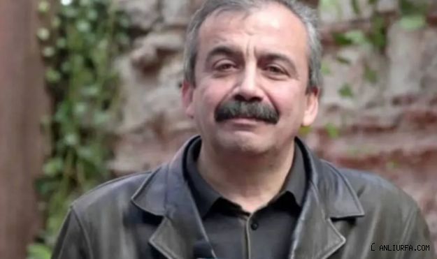 Acı haber geldi! Sırrı Süreyya Önder hayatını kaybetti!