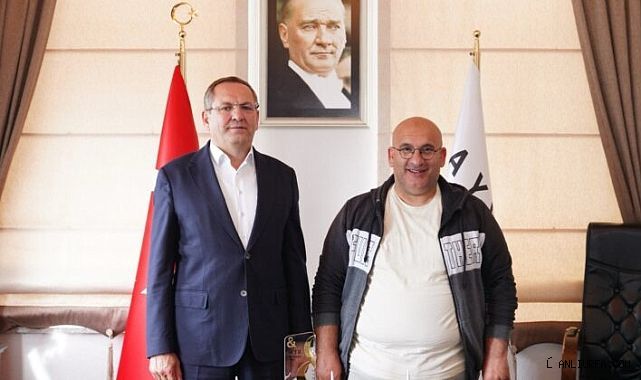 Başkan Geçgel, Ayvalık Belediye Başkanını ziyaret etti