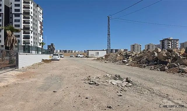 Karaköprü'de vatandaşlardan belediyeye yol tepkisi