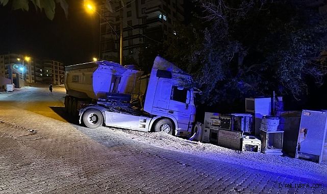 Urfa'da sayısız ameliyat yaptı! Çocuğun karnından 66 manyetik boncuk çıkardı!