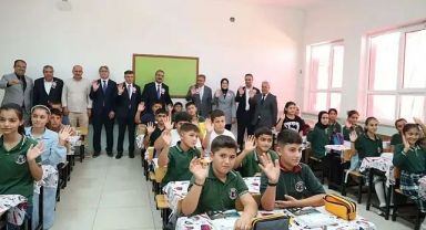 Şanlıurfa'da binlerce öğrenci 'okula merhaba' dedi!