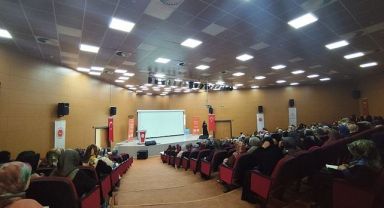 Şanlıurfa'da Kur'an Kursu Öğreticilerine P4C Eğitimi