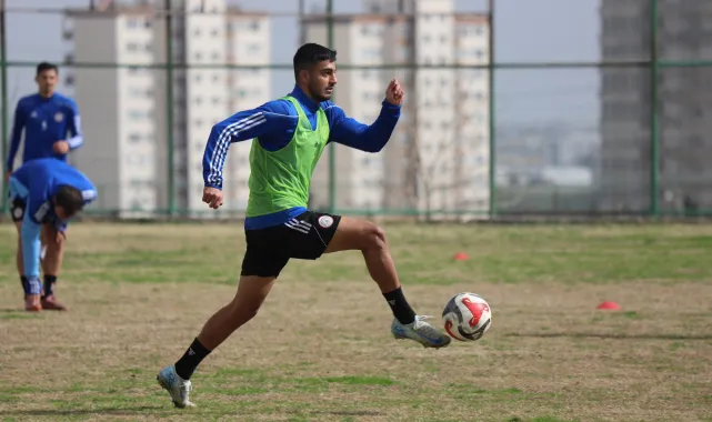 Karaköprü Belediyespor Hazırlıklarını Sürdürüyor