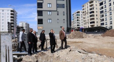 Karaköprü'de Güllübağ Semt Pazarı Projesi İçin Saha İncelemesi Yapıldı