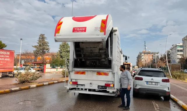 Viranşehir'de Çöp Konteynerleri Hijyen İçin Yıkanıyor