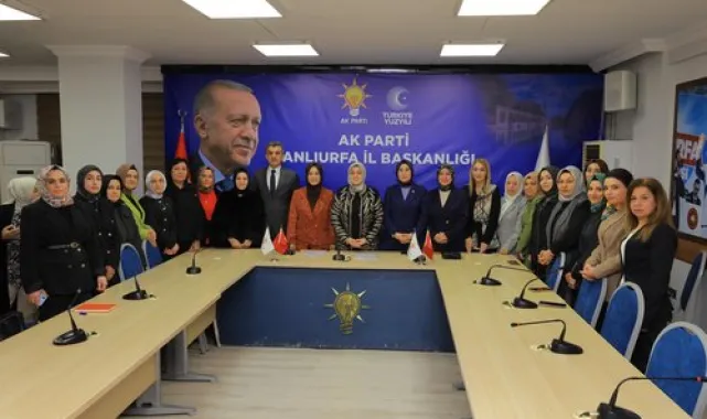 AK Parti Kadın Kolları Şanlıurfa'da İlçe Başkanları ve Üyelerle Buluştu