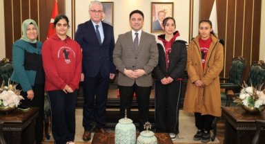 Haliliye Kaymakamı Şanlıurfa'da Öğrencileri Kabul Etti