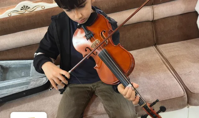 Haliliye'de Keman Kursu: Her Yaştan Katılımcı Müziğin Dünyasına Adım Atıyor