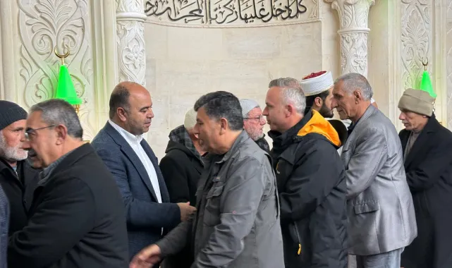 Karaköprü Belediye Başkanı Nihat Çiftçi, Bayram Namazı Sonrası Vatandaşlarla Buluştu