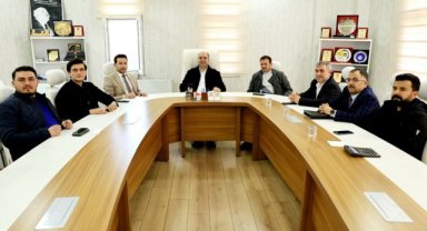 Karaköprü Belediye Başkanı Nihat Çiftçi Meclis Üyeleriyle Toplantı Yaptı