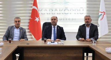 Karaköprü Belediye Başkanı Nihat Çiftçi Muhtarla Buluştu