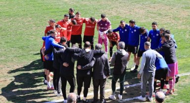 Karaköprü Belediye Spor, Ağrı 1970 Spor'u 2-1 Mağlup Etti