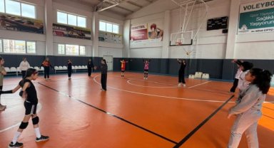 Karaköprü'de Gençler İçin Spor Kursları Devam Ediyor