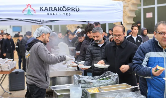 Karaköprü'de Ramazan Bayramı Sabahı Vatandaşlara Tirit İkramı