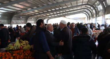 Karaköprü'de Semt Pazarı Ziyareti: Vatandaş ve Esnafla Buluşma