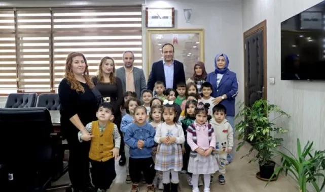 Şanlıurfa İl Sağlık Müdürü Dr. Öğr. Üyesi Erhan Berk'ten Çocuk Kreşi Öğrencileriyle Bayramlaşma