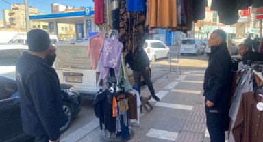 Siverek Semt Pazarları Temizlik Ekiplerinin Çalışmalarıyla Hijyenik Hale Geliyor