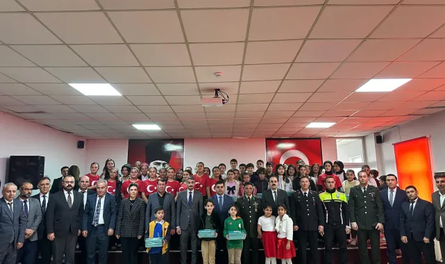 Suruç'ta İstiklal Marşı Kabulü ve Mehmet Akif Ersoy Anma Programı Düzenlendi