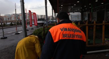 Viranşehir'de Ekipler Rögar ve Mazgalları Açıyor, Su Birikintileri Önleniyor