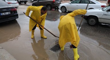 Viranşehir'de Mazgal ve Rögar Temizliği Yağışlara Karşı Önlem Alıyor