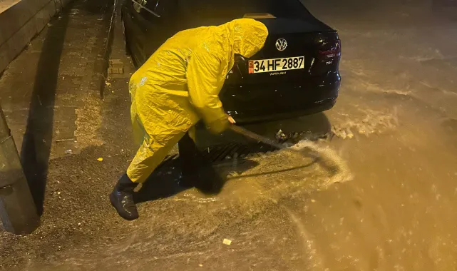 Viranşehir'de Sağanak Yağışla Mücadele: Belediye Ekipleri Sahada