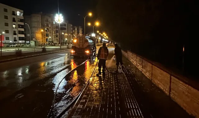 Viranşehir'de Temizlik ve Yıkama Çalışmaları Devam Ediyor